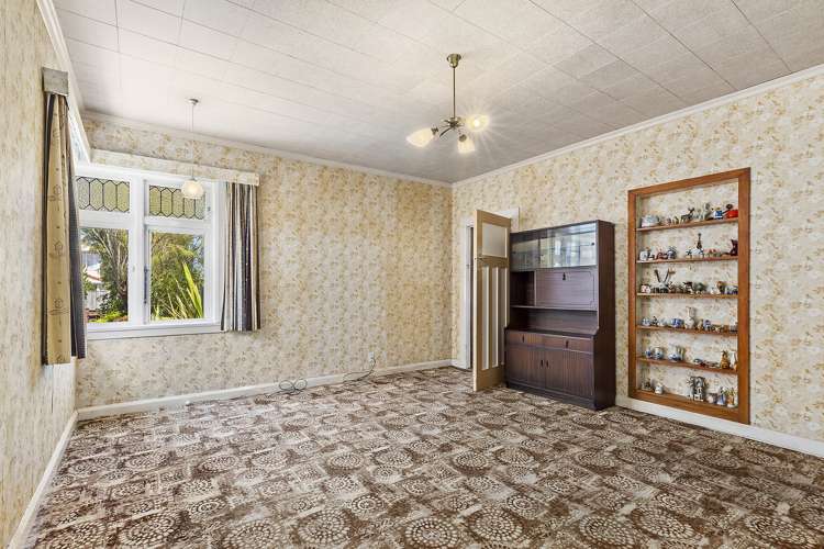 124 Apu Crescent Lyall Bay_8