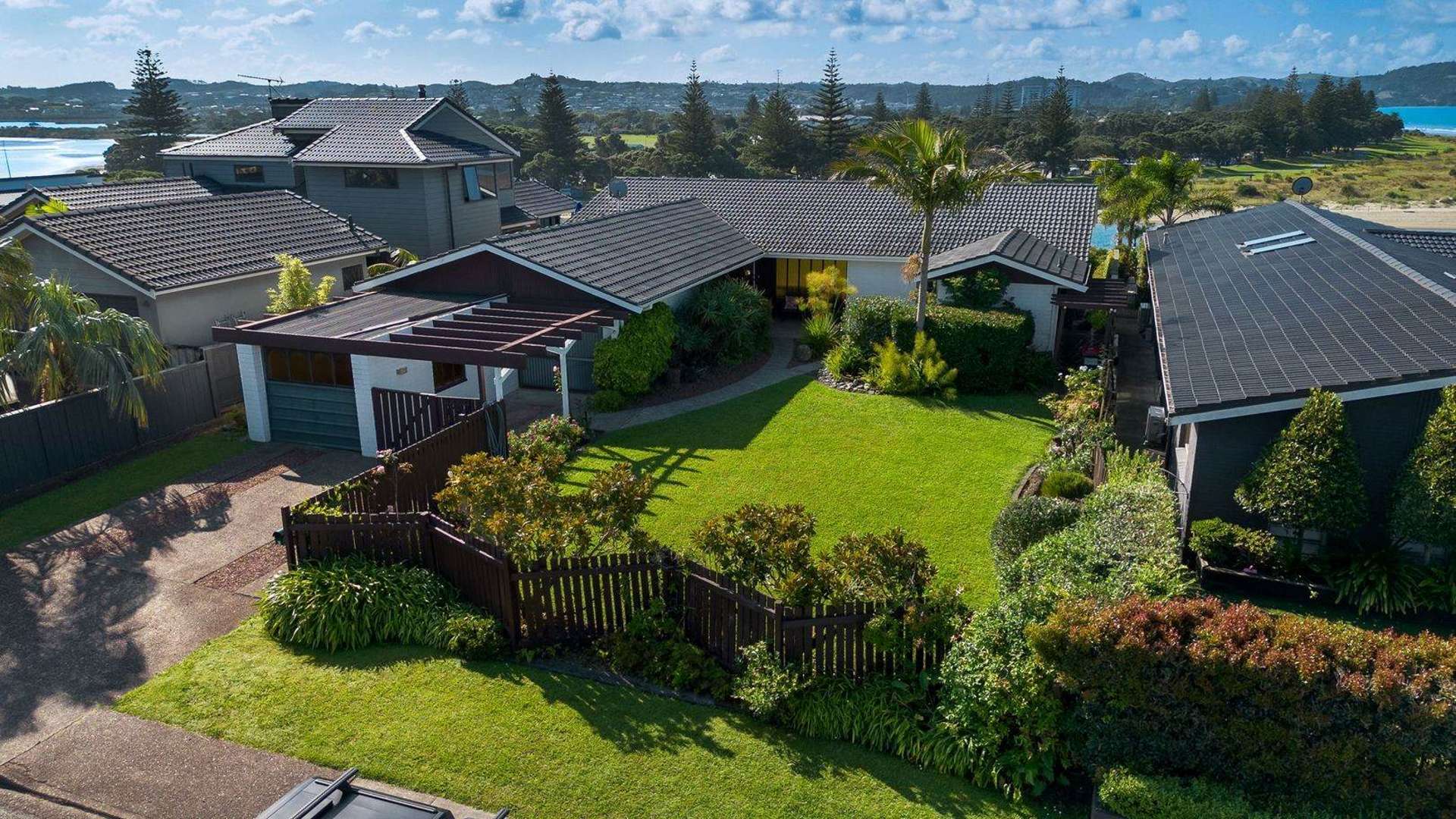 61 Rosario Crescent Red Beach_0