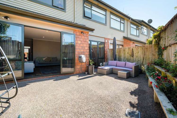 12A Kelvin Place Hamilton East_17