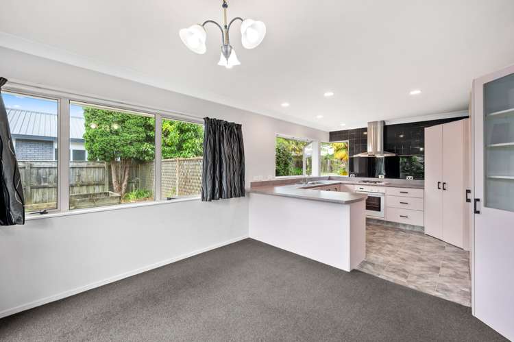 17 Lynwood Place Owhata_2