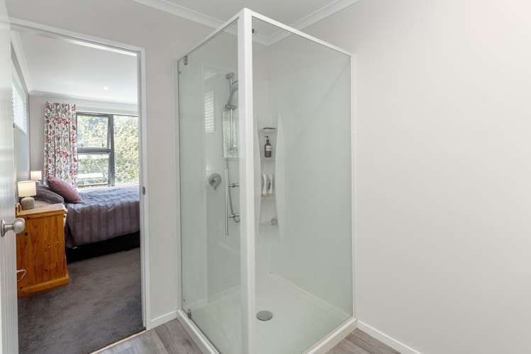 6 Balfour Crescent Castlepoint_17