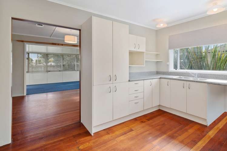 23 Russell Road Fairy Springs_4