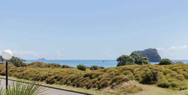 204/136 Marine Parade_0
