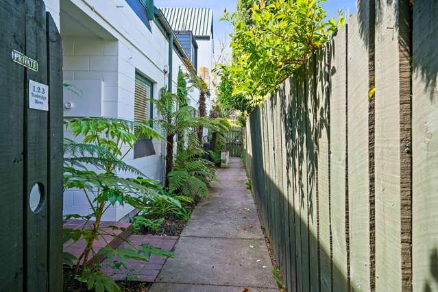 2/12 Shrewsbury Street Merivale_2