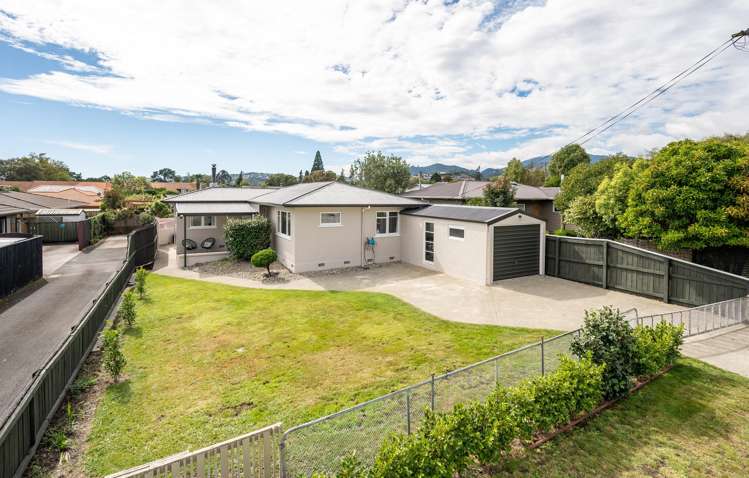 33 Andrew Street Stoke_19