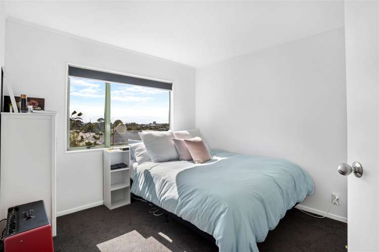 2/43 Lingfield Street Glenfield_11