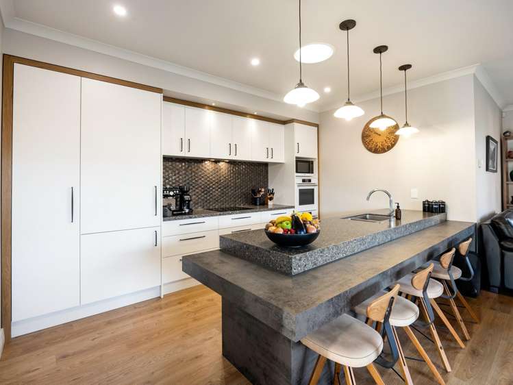 1761A River Road_5