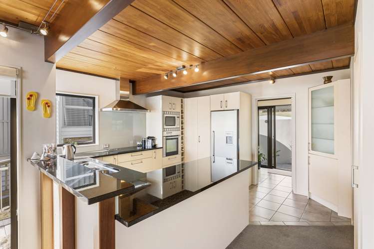 16 Omana Esplanade Maraetai_6