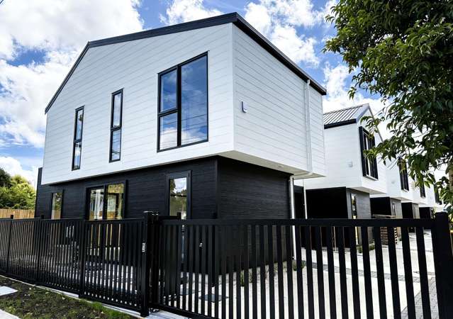 4A Roberts Road, Te Atatu South