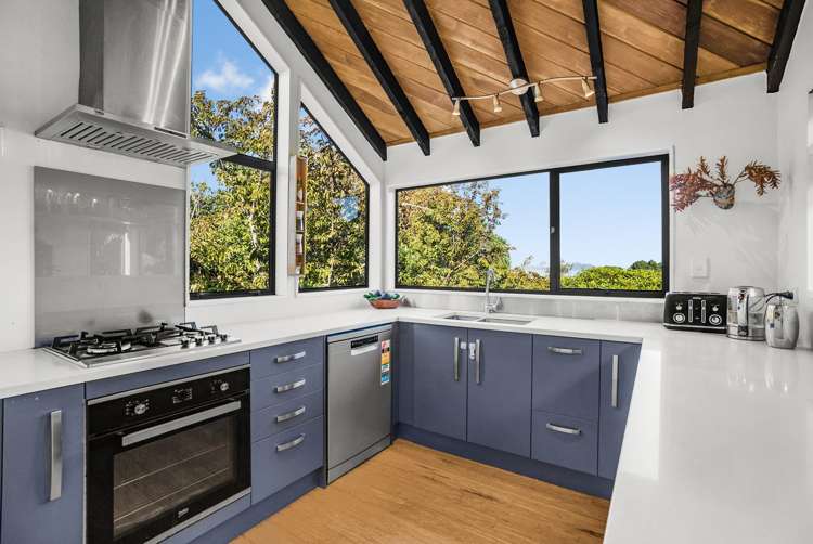 38 Stanhope Grove Korokoro_7