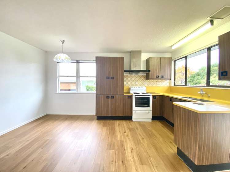 8 Whittle Place 1733_4