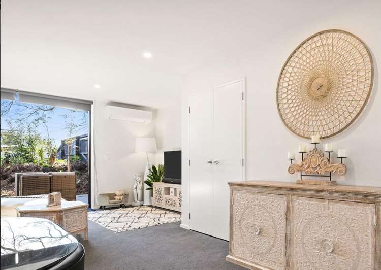 2/66 Innes Road Merivale_6