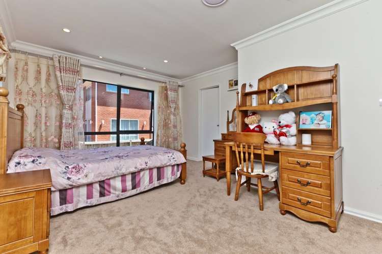 75 Golden Morning Drive Albany Heights_16