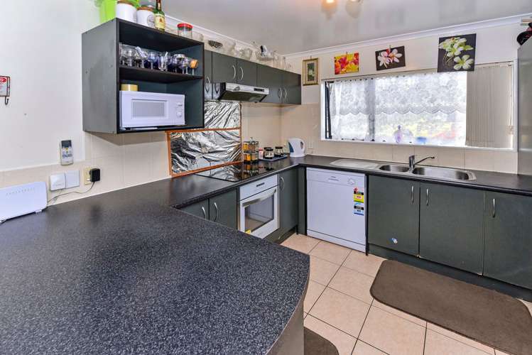 30 Castlefinn Drive Manurewa_2