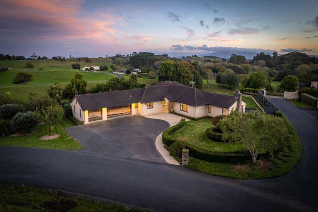 Elevated Living with Pirongia & Arboretum Views