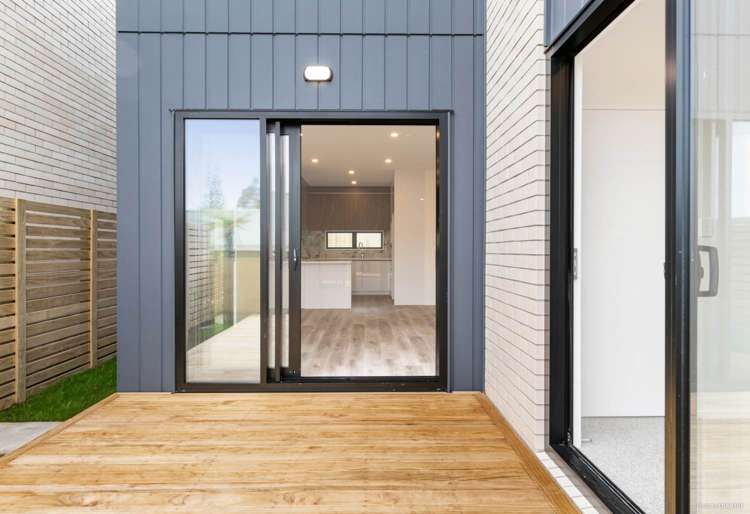 2/9 Helvetia Road Pukekohe_8