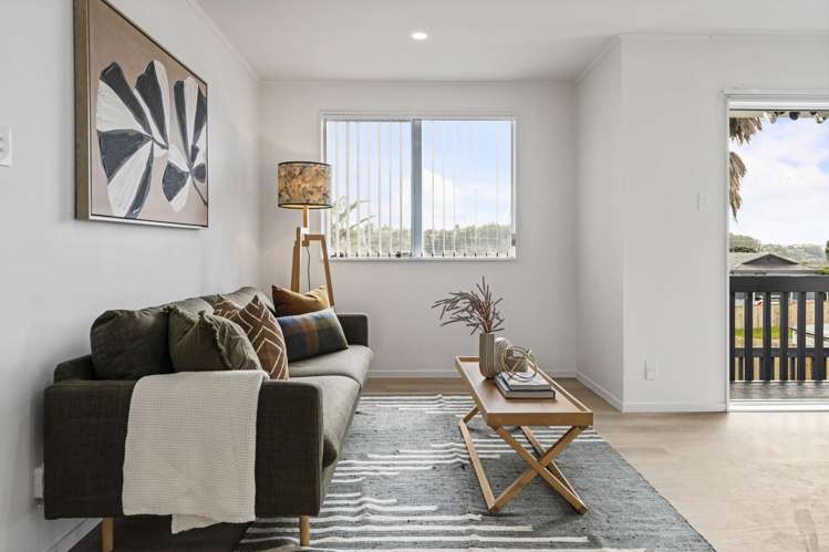 8 Halloran Place Massey_10