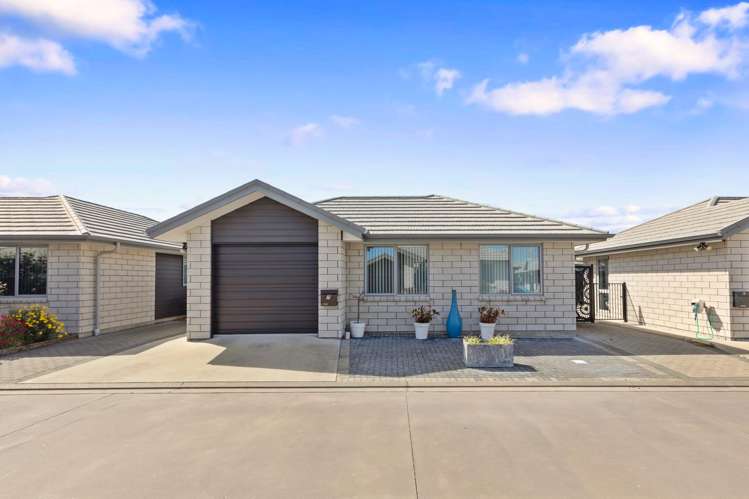 7 Lance Way in the Dunes Lifestyle Village Papamoa_19