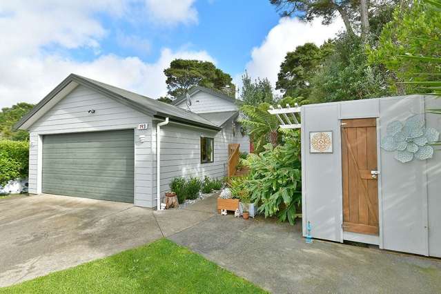 Charming 3B2B Stanmore Bay home