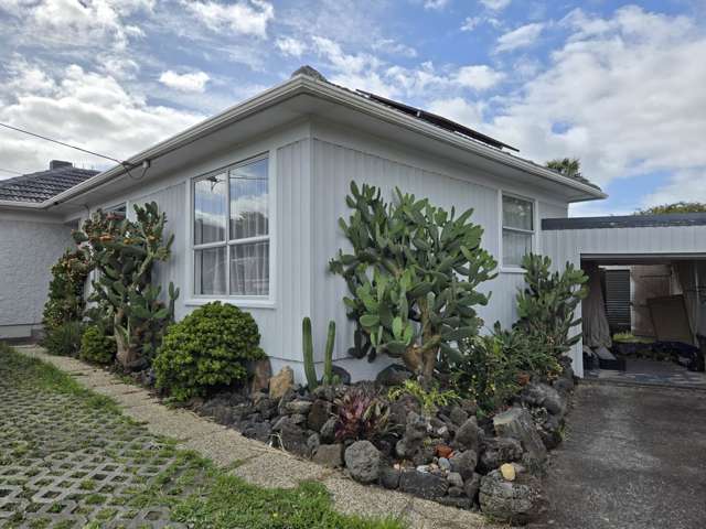 Lovely Family Home for Green Fingers!