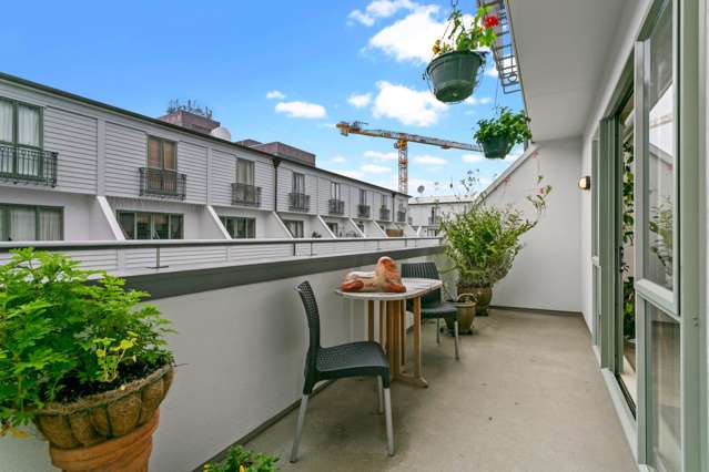 30/10 Ruru Street Eden Terrace_3