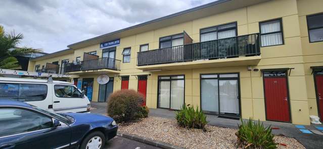Live and work unit in East Tamaki