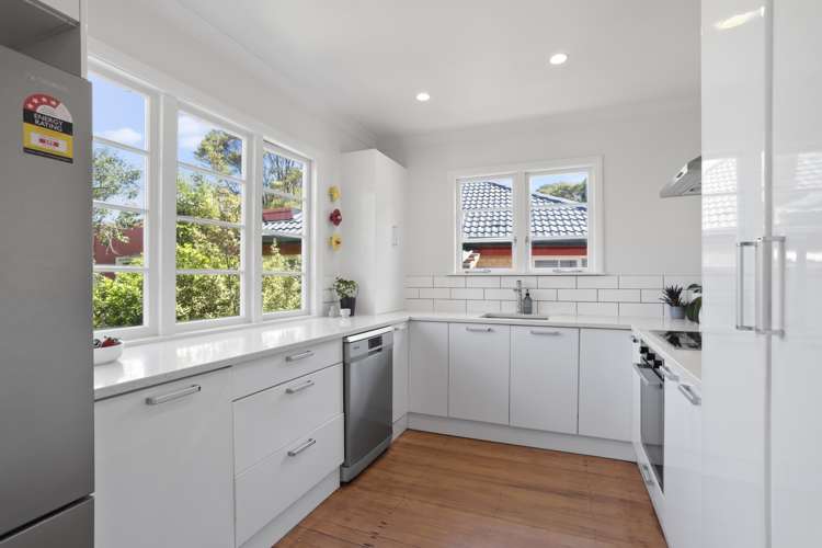 234 Godley Road Titirangi_9