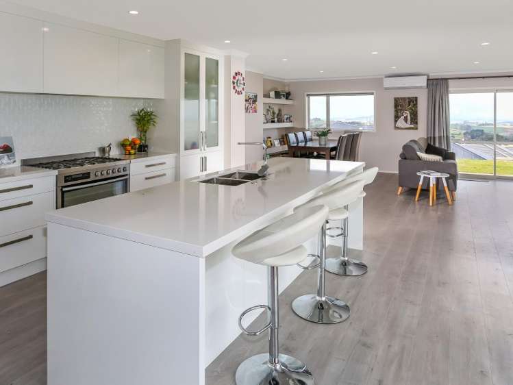 23 Lawrence Carter Drive Bombay_5