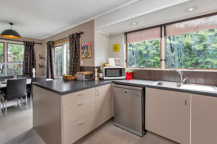 8 Montgomery Avenue Onerahi_5