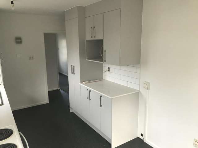 2 Bedroom Recently Renovated