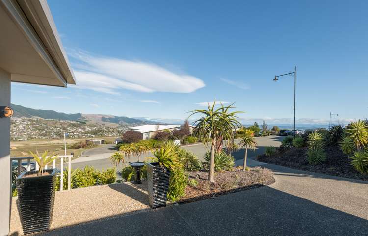 369 Princes Drive Britannia Heights_13