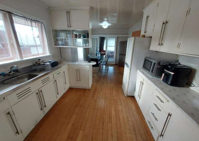 393 Dey Street 1074_4
