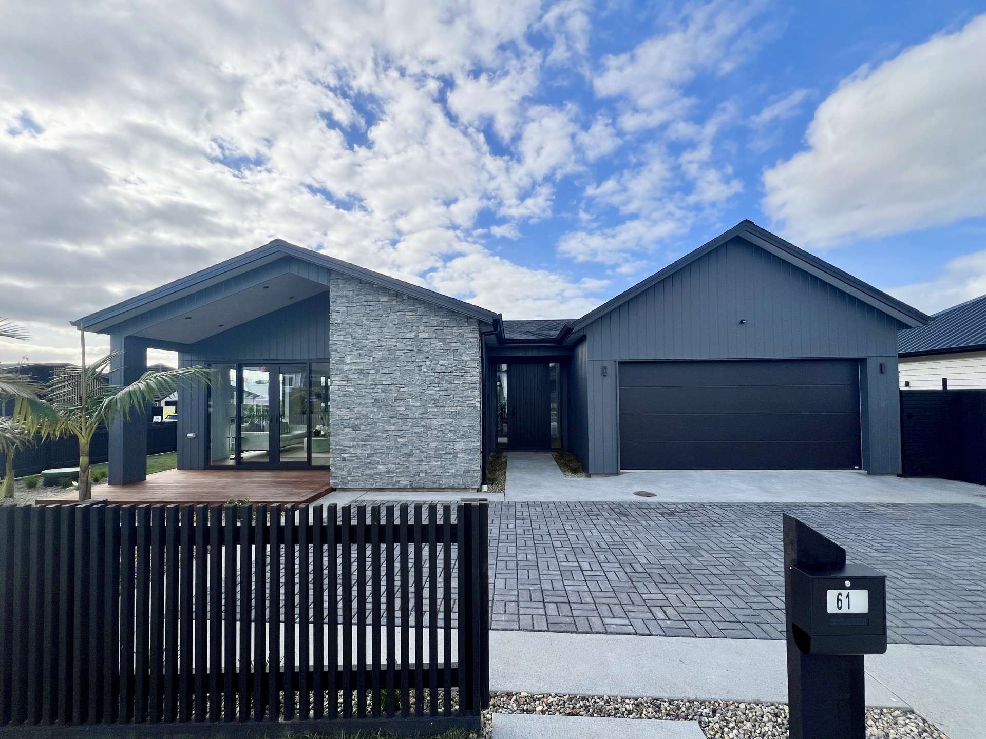 61 Tipu Crescent Milldale_0