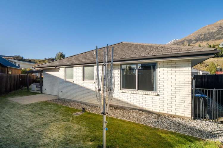 69 Risinghurst Terrace Lower Shotover_24