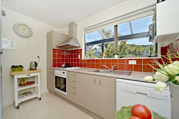 1 Tui Street Torbay_6