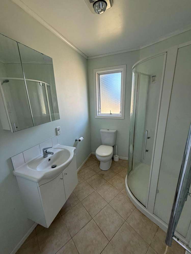 24 Tania Place Blockhouse Bay_8