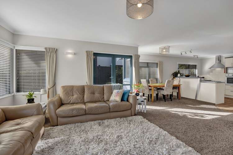 2 Kawaroa Close New Plymouth Central_6