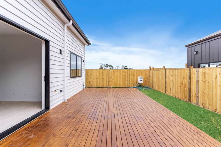 81 Clarks Beach Road Clarks Beach_17