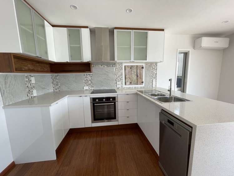 10 Scott Road Stanmore Bay_13