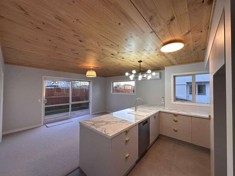 3/137 Geraldine Street Edgeware_4