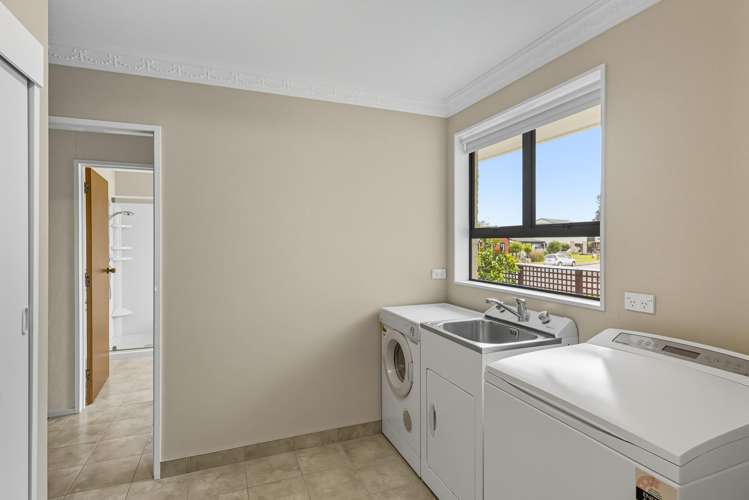 11 The Avenue Paraparaumu Beach_17