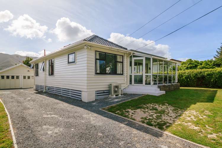 122 Wellington Road Wainuiomata_0