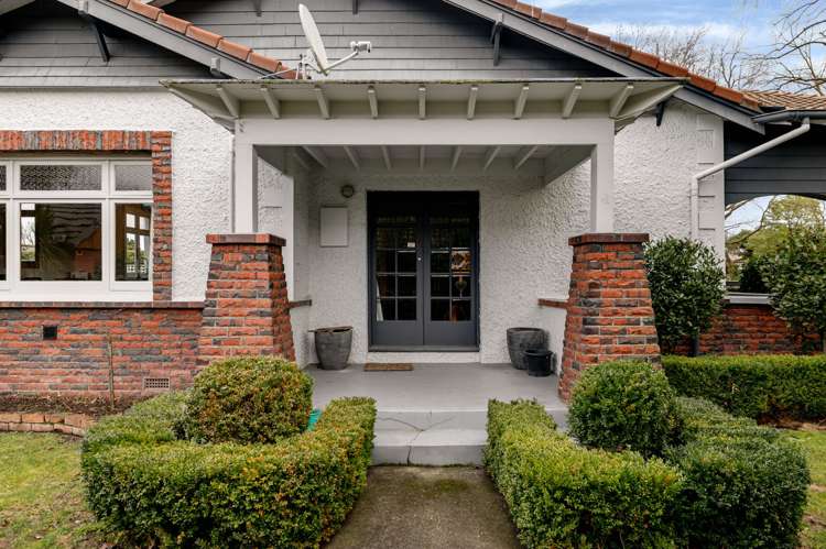 24 Elmira Avenue_0