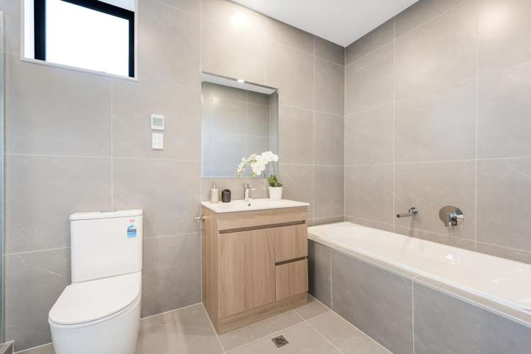 2/55 Tahetoka Street Westgate_12