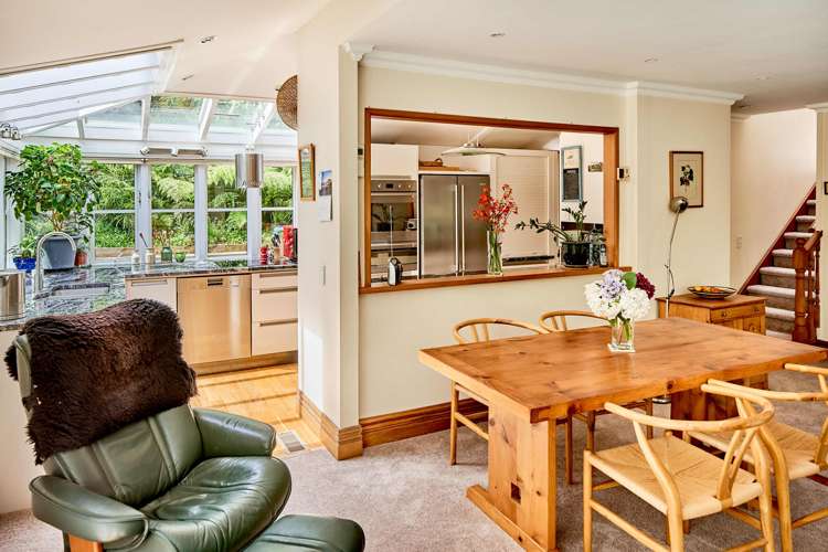 15 Whiorau Grove Lowry Bay_5