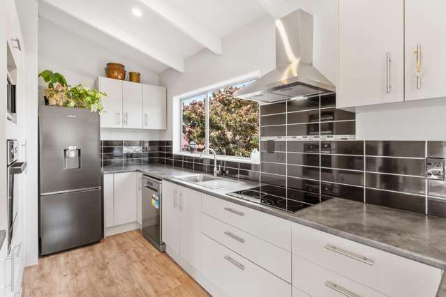 4 Lord Auckland Road Wakefield_3