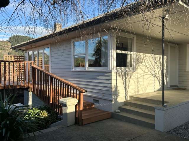 Great family home high on Mount St