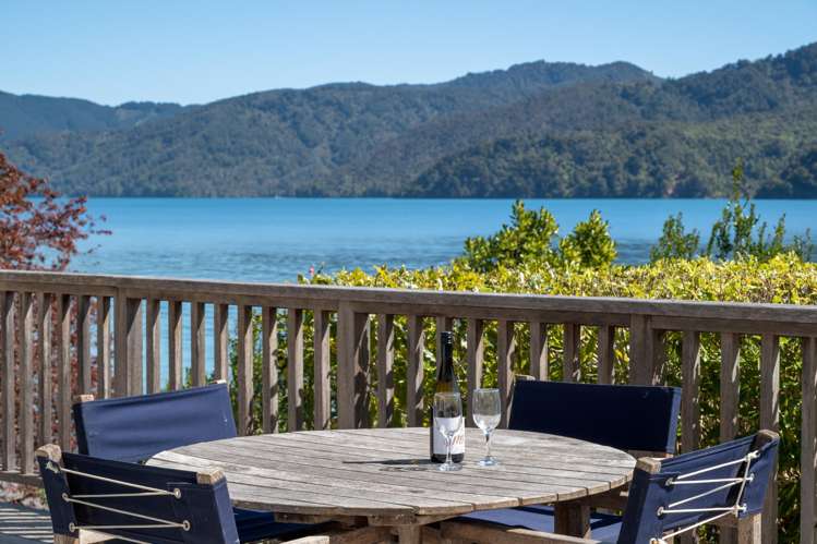 2787 Queen Charlotte Drive Queen Charlotte Sound_25