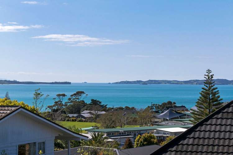 15 Paisley Street Mellons Bay_3