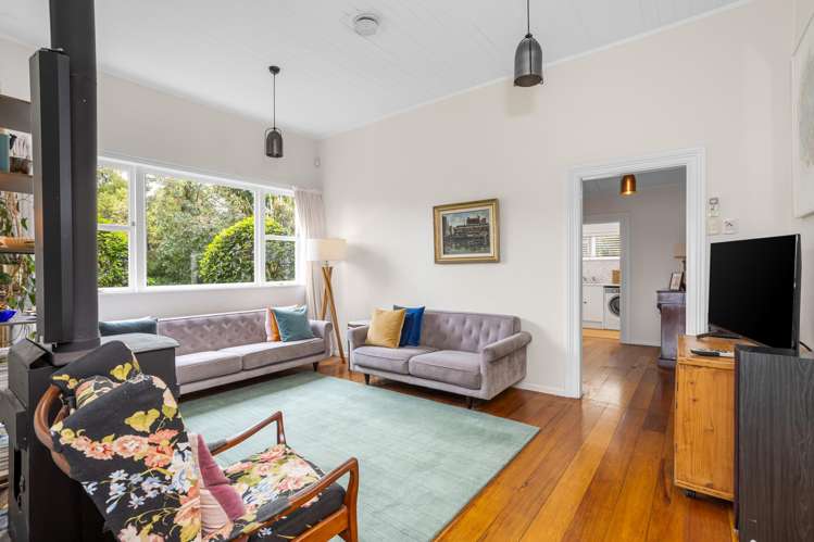 376 Taiapa Road Muriwai Beach_13